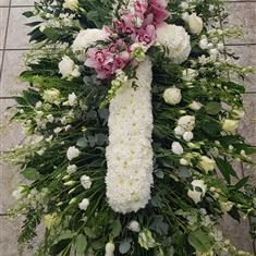 Extra large spray with 3ft cross